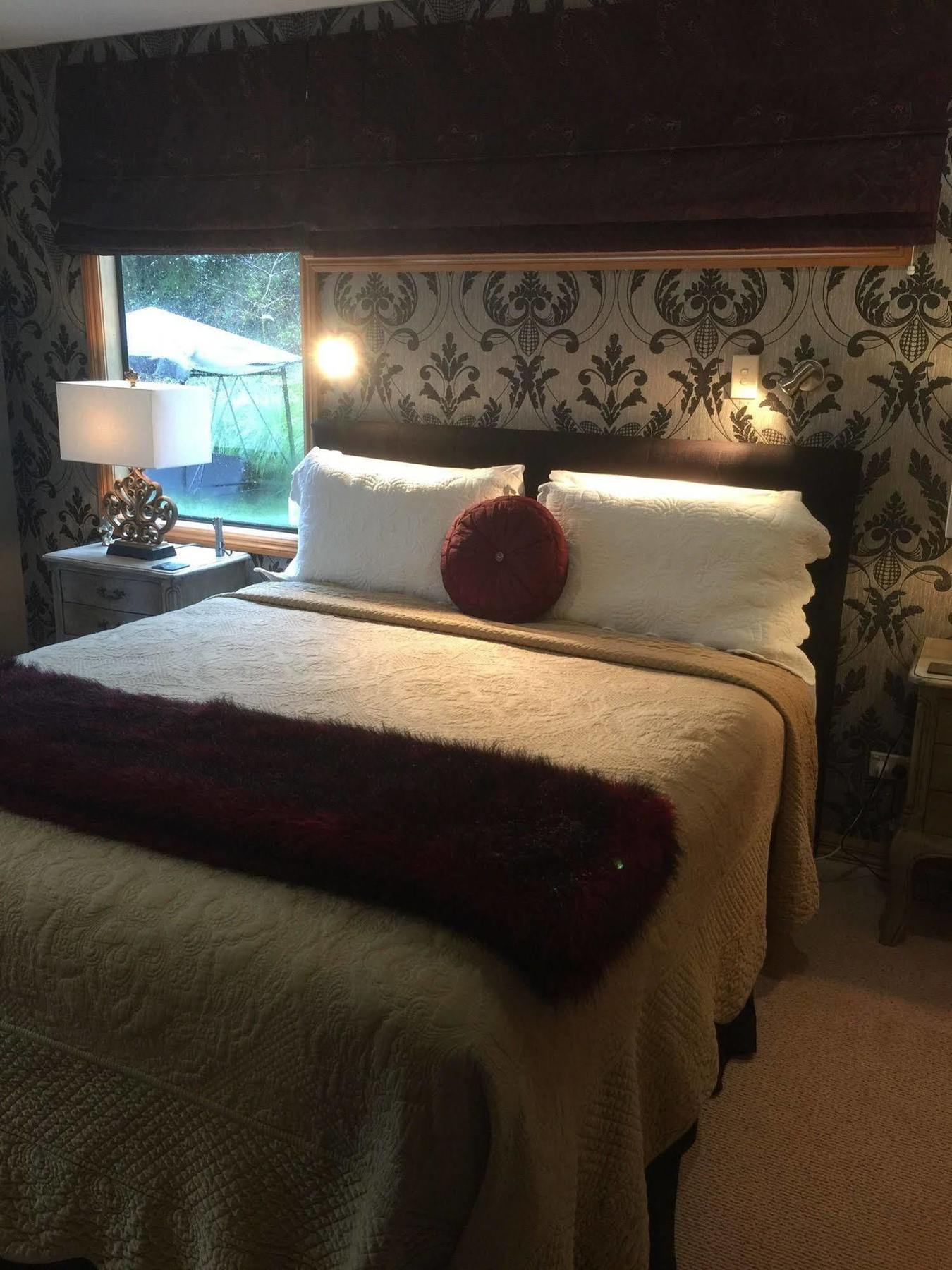 The Flying Trout Boutique Lodge Taupo Bagian luar foto