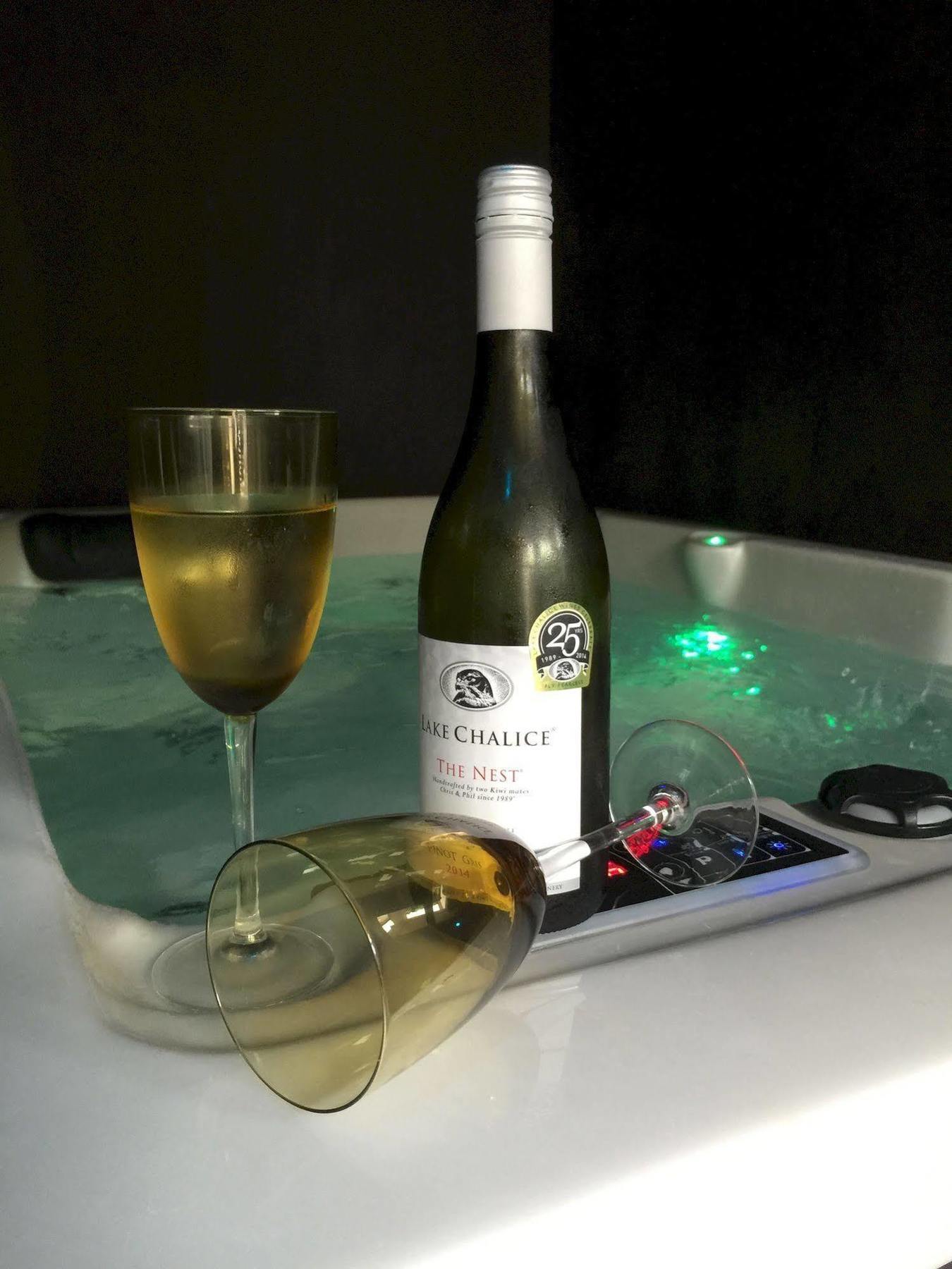 The Flying Trout Boutique Lodge Taupo Bagian luar foto