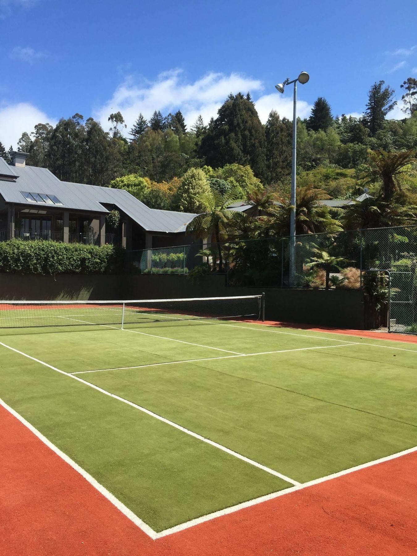 The Flying Trout Boutique Lodge Taupo Bagian luar foto