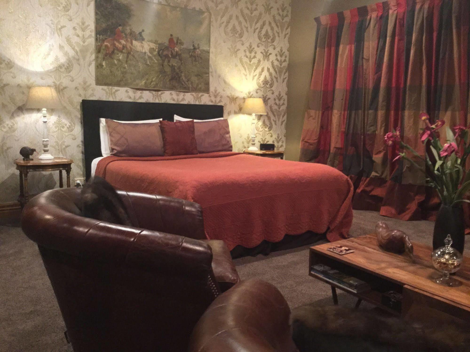 The Flying Trout Boutique Lodge Taupo Bagian luar foto